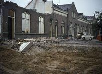 20243 Gezicht op de huizen Kruisstraat 62 (links)-hoger te Utrecht, voormalige vrijwoningen van de Stevensfundatie, ...